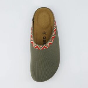 Cushionaire Swiss Clog